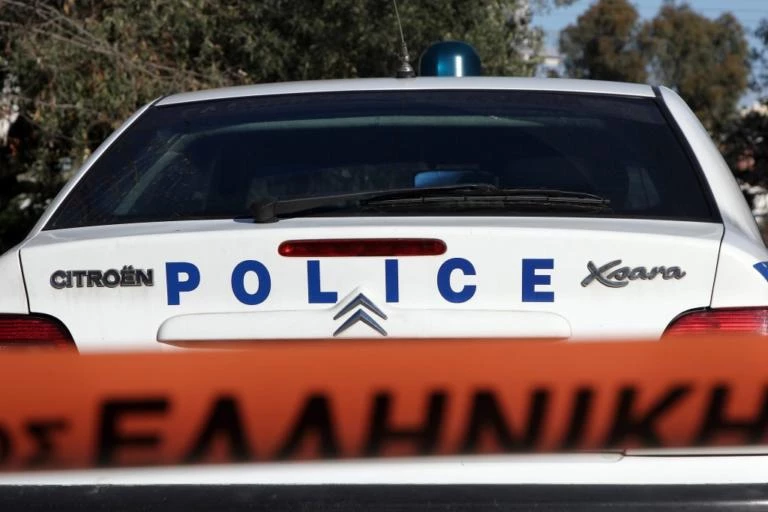 Επιχειρηματίας ταμπουρώθηκε στο κατάστημά του και απειλούσε να αυτοκτονήσει – Το θρίλερ των διαπραγματεύσεων!